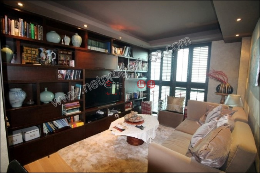 3 Bedrooms Stylish Apartment for Sale, Royalton 豪峰 Sales Listings | Western District (A054827)