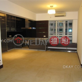 Gorgeous 2 bedroom with parking | Rental, Hillsborough Court 曉峰閣 | Central District (OKAY-R31665)_0