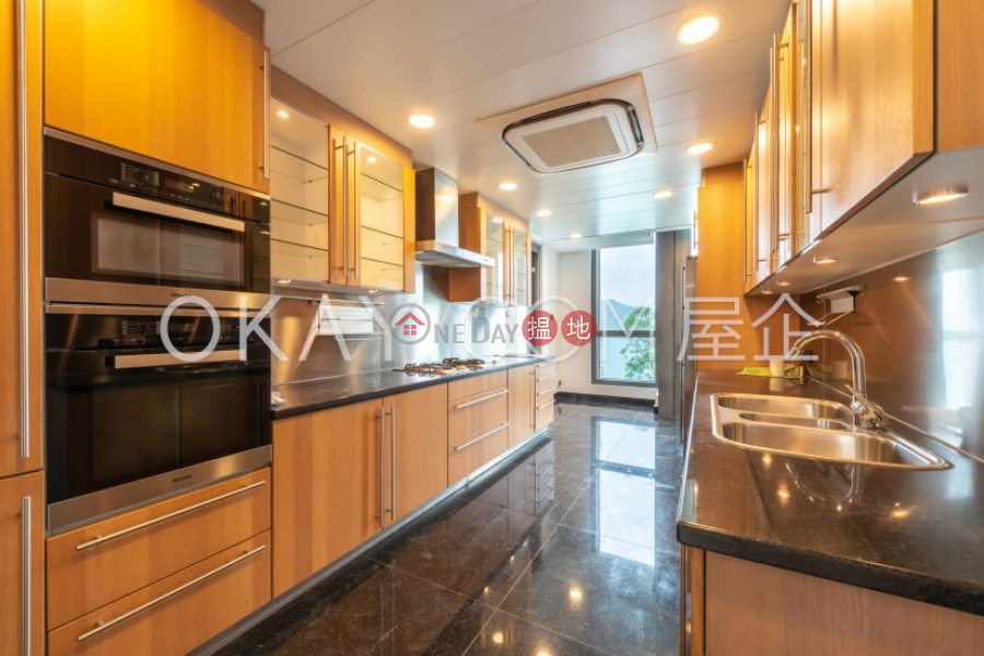 HK$ 300,000/ month 16A South Bay Road, Southern District | Luxurious house with rooftop, balcony | Rental