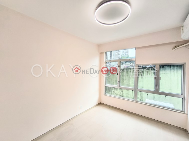 Elegant 4 bedroom with balcony & parking | For Sale | 24-26 Braemar Hill Road | Eastern District, Hong Kong Sales | HK$ 21M