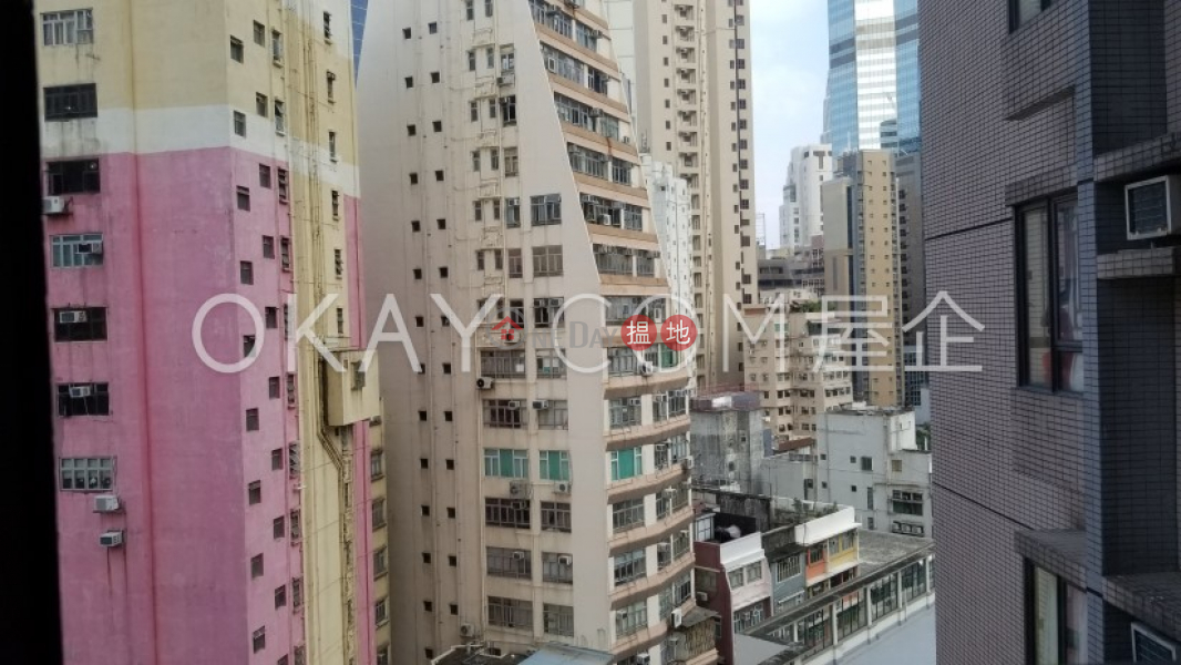 HK$ 28,000/ month Hollywood Terrace Central District, Intimate 2 bedroom in Sheung Wan | Rental