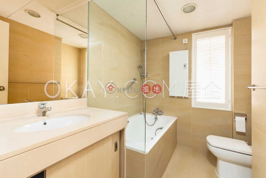 HK$ 66,000/ month | Unicorn Gardens Southern District | Efficient 3 bedroom with balcony & parking | Rental