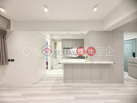 Nicely kept 2 bedroom in Wan Chai | For Sale | Yue King Building 愉景樓 _0