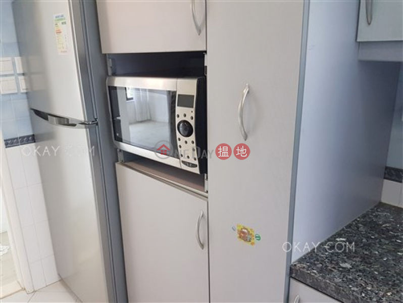 HK$ 55,000/ month The Royal Court, Central District | Unique 2 bedroom in Mid-levels Central | Rental