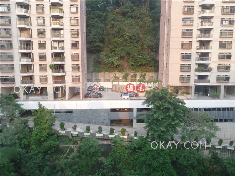 Nicely kept 3 bedroom on high floor with rooftop | Rental | Green View Mansion 翠景樓 Rental Listings