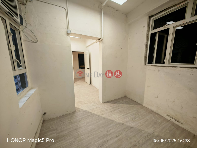HK$ 13,800/ 月-德信工業大廈|觀塘區|工作室連平台