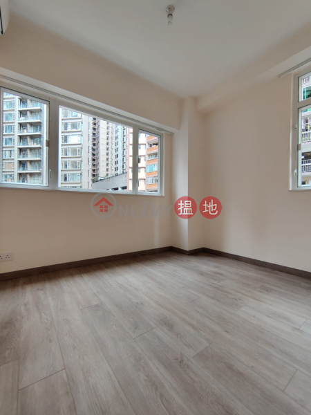 New Renovated Apartment, close to the Escalator, 30-32 Robinson Road | Western District | Hong Kong Sales HK$ 8.8M