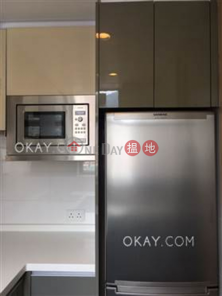 HK$ 31,000/ month Island Crest Tower 2, Western District, Gorgeous 2 bedroom with balcony | Rental