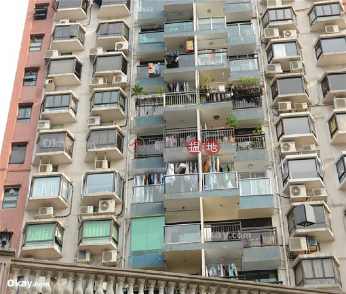 HK$ 25M, Beverley Heights Eastern District | Elegant 3 bedroom on high floor with balcony & parking | For Sale