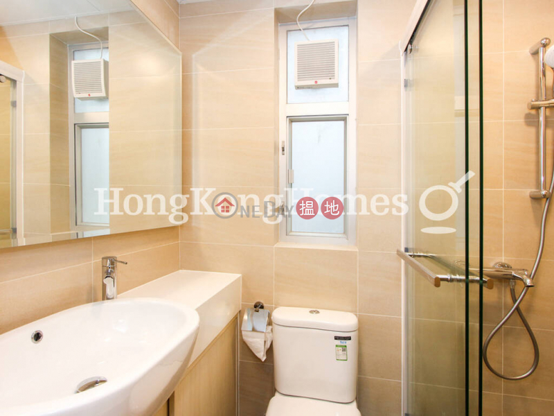 3 Bedroom Family Unit for Rent at 33-35 ROBINSON ROAD, 33-35 Robinson Road | Western District Hong Kong | Rental HK$ 23,000/ month