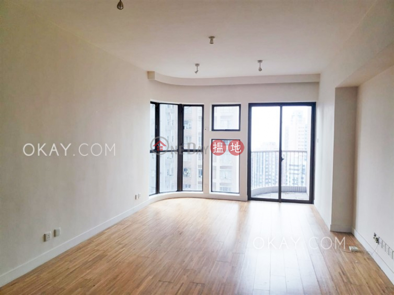 Lovely 2 bedroom with balcony & parking | Rental | Dragonview Court 龍騰閣 Rental Listings