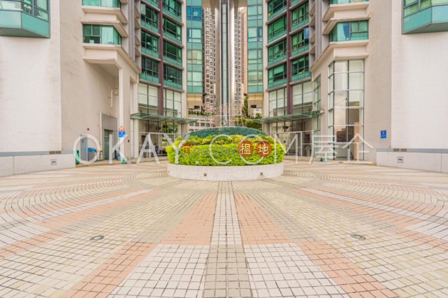 HK$ 43,000/ month | 80 Robinson Road, Western District | Nicely kept 2 bedroom with harbour views & parking | Rental