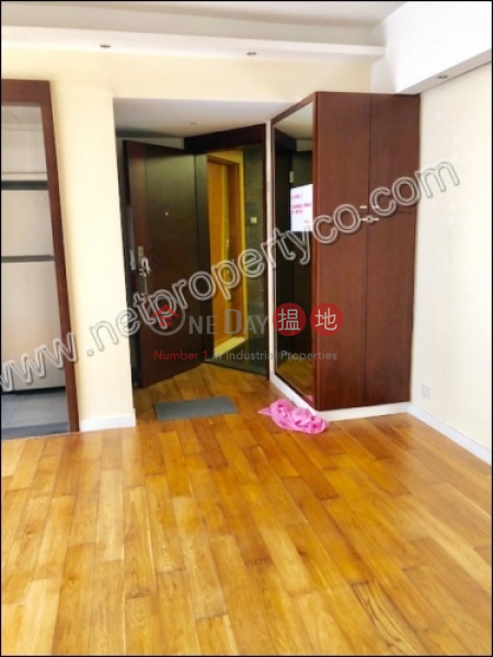 HK$ 36,800/ month | Village Tower Wan Chai District | Apartment for Rent in Happy Valley
