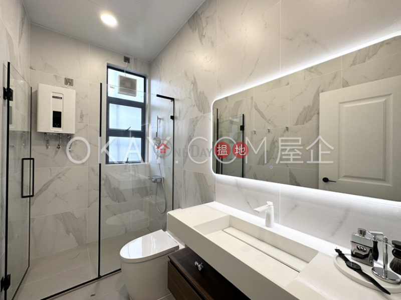 Beautiful 3 bedroom with sea views & parking | Rental | Block 1 Banoo Villa 步雲軒1座 Rental Listings