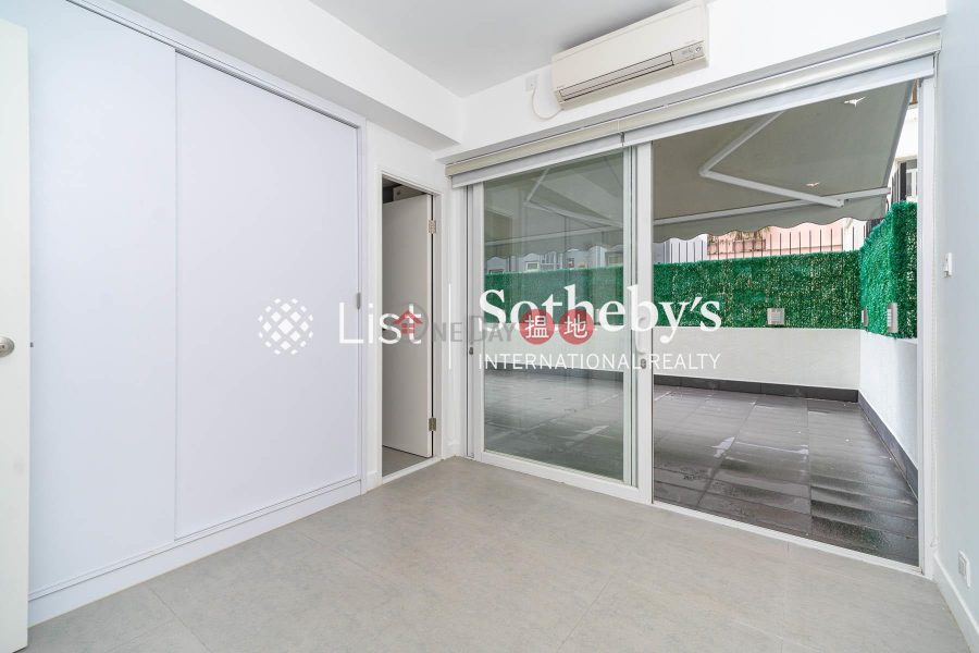 HK$ 60,000/ month Grand Court, Wan Chai District, Property for Rent at Grand Court with 3 Bedrooms