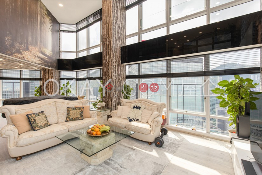 Stylish 3 bedroom on high floor | Rental, Convention Plaza Apartments 會展中心會景閣 Rental Listings | Wan Chai District (OKAY-R7998)