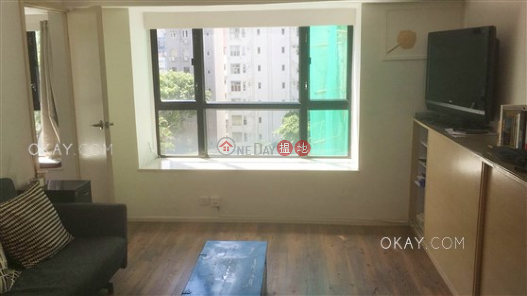 Generous 2 bedroom in Sheung Wan | For Sale | Caine Tower 景怡居 Sales Listings