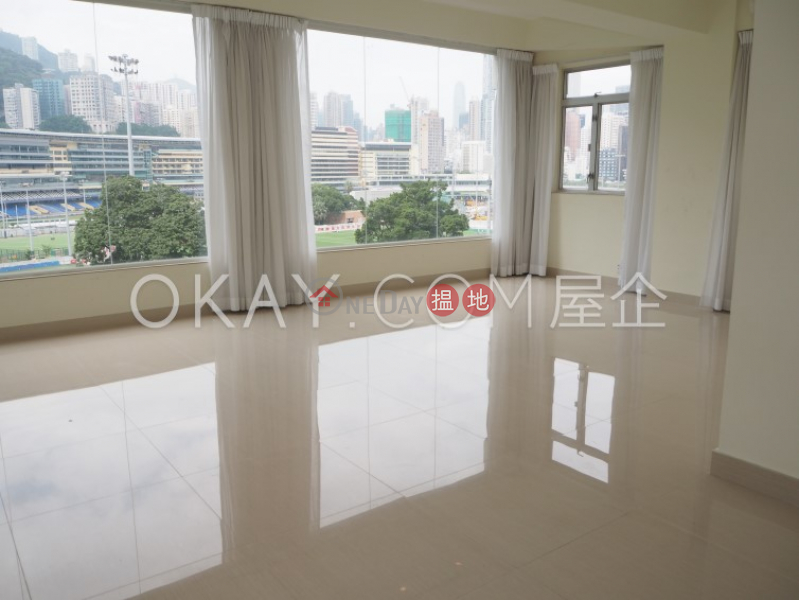 Tasteful 2 bedroom with racecourse views | Rental | 77-79 Wong Nai Chung Road 黃泥涌道77-79號 Rental Listings