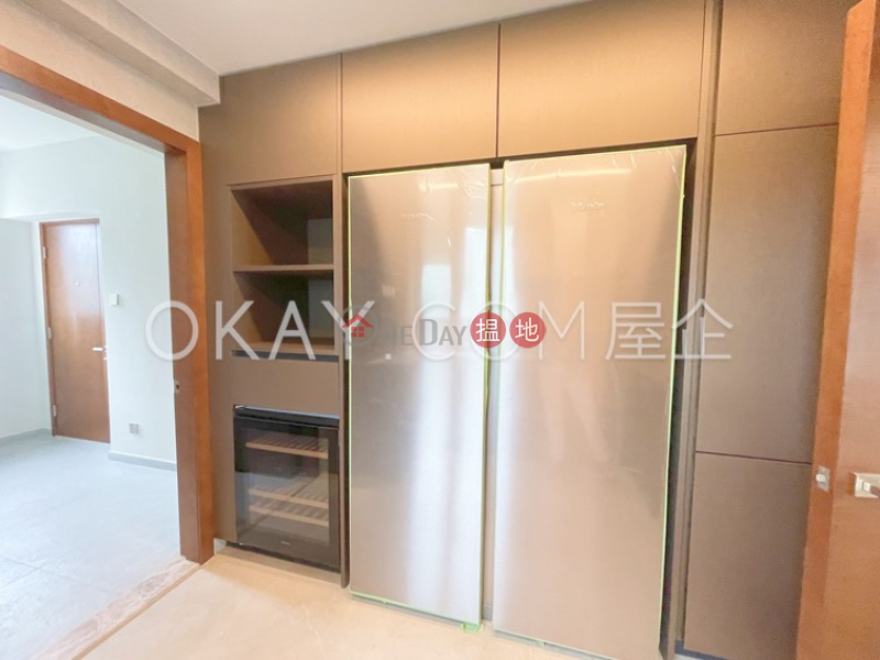 HK$ 71,000/ month | Victoria Coast | Western District | Rare 3 bedroom on high floor with balcony & parking | Rental