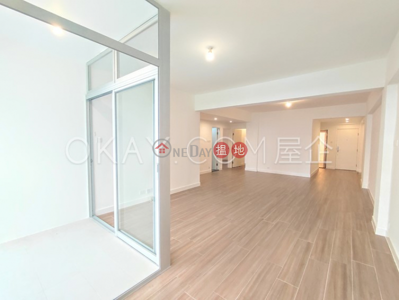 Stylish 3 bedroom with balcony | Rental, Happy Mansion 樂苑大廈 Rental Listings | Wan Chai District (OKAY-R302910)