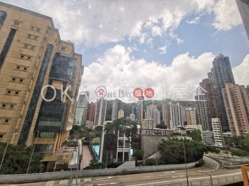 Elegant 3 bedroom with parking | Rental, Sik King House 適景樓 Rental Listings | Wan Chai District (OKAY-R286550)