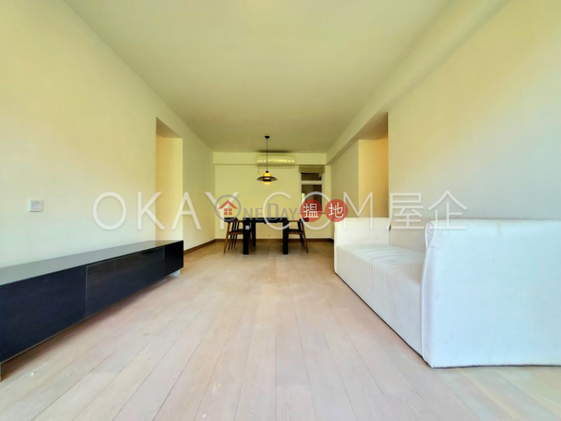 3房2廁,極高層,連車位,露台龍華花園出租單位|龍華花園(Ronsdale Garden)出租樓盤 (OKAY-R86221)