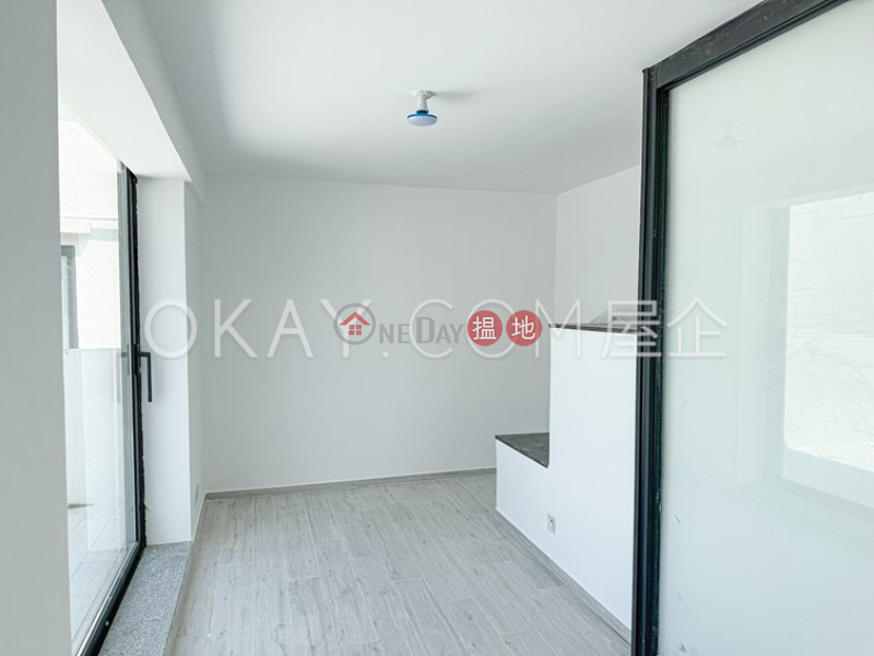 HK$ 38,000/ month Lobster Bay Villa Sai Kung | Gorgeous house with sea views, rooftop & terrace | Rental