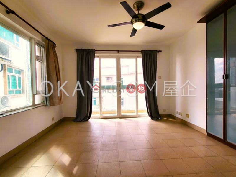 HK$ 33,000/ month | Qualipak Tower, Western District, Gorgeous house with rooftop, balcony | Rental