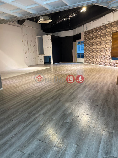 香港搵樓|租樓|二手盤|買樓| 搵地 | 工業大廈-出租樓盤-有裝修, 高樓底, 獨立廁, 全包價, 近地鐵, 即交吉