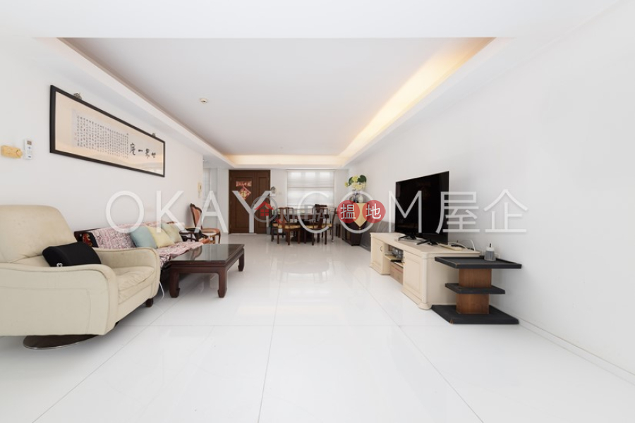 Tasteful house with rooftop, terrace & balcony | For Sale | House A1 Pik Sha Garden 碧沙花園 A1座 Sales Listings