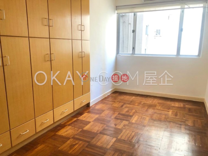 Nicely kept 2 bedroom with balcony | Rental | Wah Hing Industrial Mansions 華興工業大廈 Rental Listings