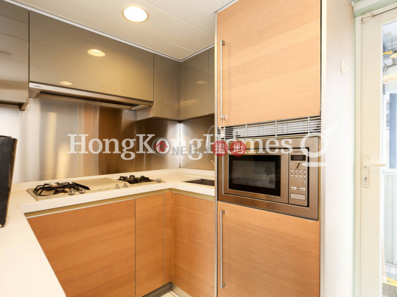 HK$ 48,000/ month Centrestage, Central District | 3 Bedroom Family Unit for Rent at Centrestage