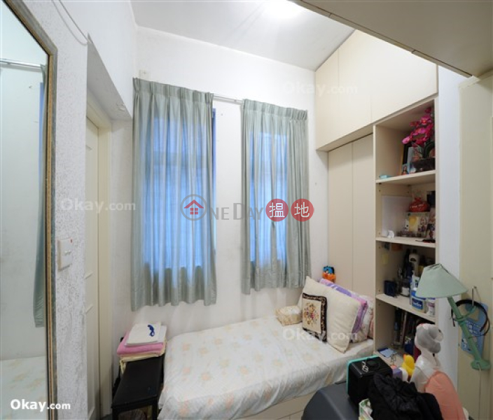 HK$ 39M | Regal Crest, Western District, Exquisite 3 bedroom with balcony | For Sale