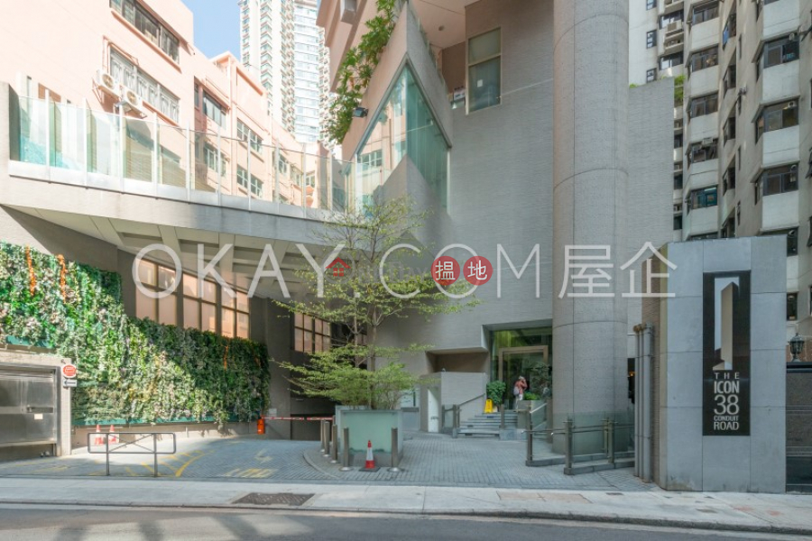 HK$ 25,000/ month | The Icon, Western District, Cozy 1 bed on high floor with harbour views & balcony | Rental