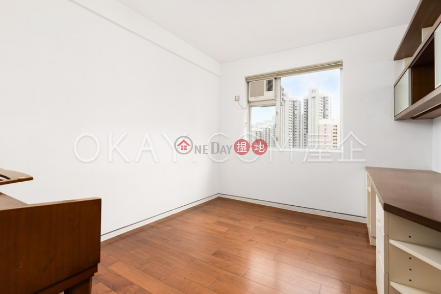 Efficient 4 bedroom on high floor with parking | For Sale | Butler Towers 柏麗園 Sales Listings