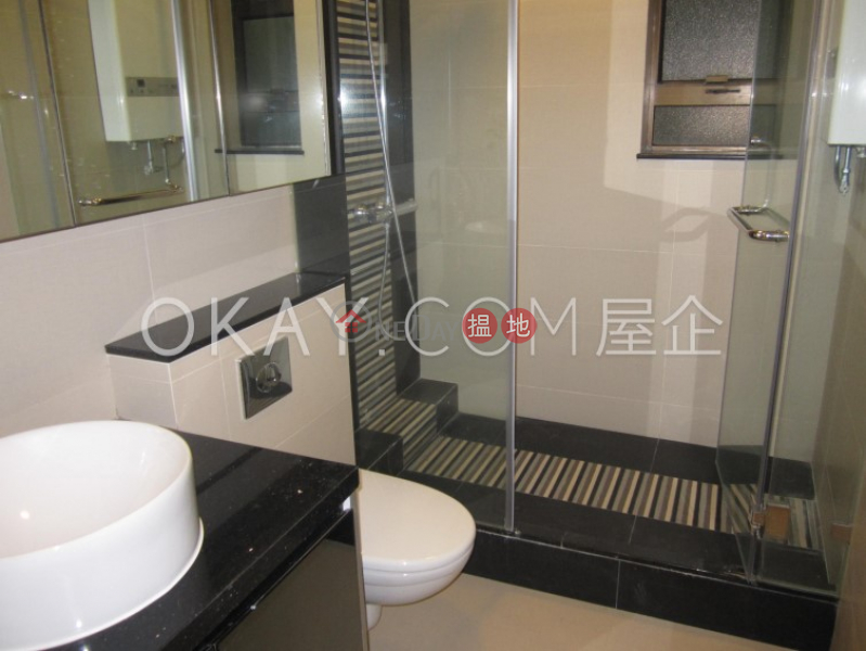 HK$ 62,000/ month | Villa Verde, Central District Efficient 2 bed on high floor with sea views & balcony | Rental