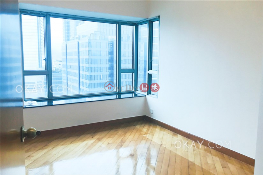 HK$ 42,000/ month, Sorrento Phase 2 Block 2 | Yau Tsim Mong | Nicely kept 3 bed on high floor with harbour views | Rental