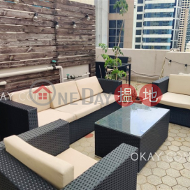 Popular 1 bedroom on high floor with rooftop | For Sale | Mandarin Court 文華閣 _0
