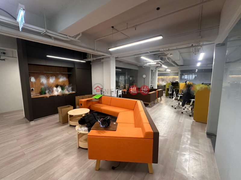 香港搵樓|租樓|二手盤|買樓| 搵地 | 寫字樓/工商樓盤|出租樓盤荔枝角 4056尺 有裝修,商業活化大廈,合各行業,附設車場