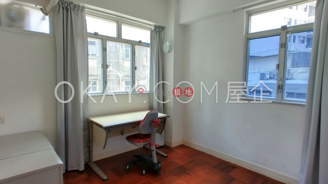 HK$ 41,000/ month Waiga Mansion | Wan Chai District, Unique 3 bedroom with balcony & parking | Rental