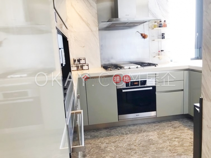 HK$ 62,000/ month Dunbar Place Kowloon City | Lovely 3 bedroom on high floor with balcony & parking | Rental