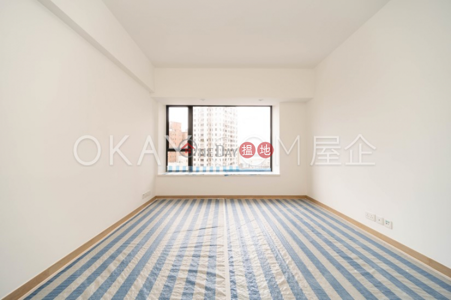 HK$ 65,000/ month Beauty Court Western District | Rare 3 bedroom with balcony & parking | Rental