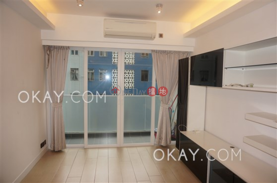 Tasteful 2 bedroom on high floor with parking | For Sale | Shan Kwong Tower 山光苑 Sales Listings
