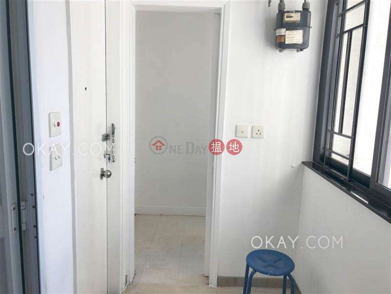 HK$ 34,000/ month | Block 2 Phoenix Court | Wan Chai District Tasteful 3 bedroom with balcony | Rental