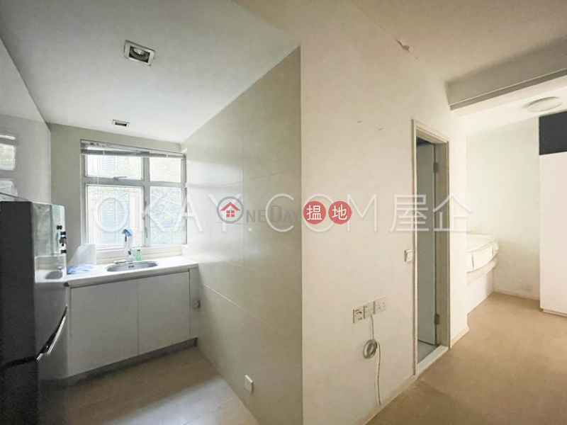 Generous 1 bedroom with terrace | For Sale | Windsor Court 衛城閣 Sales Listings