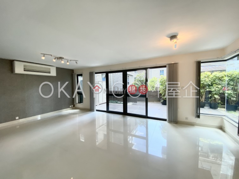 Elegant house with terrace, balcony | For Sale | Sha Kok Mei 沙角尾村1巷 Sales Listings