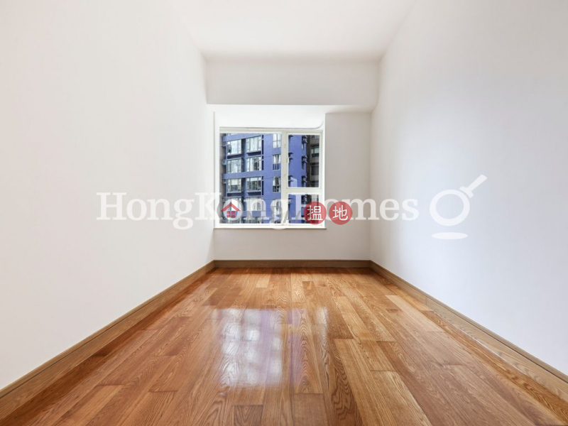 HK$ 32,800/ month | Centrestage Central District | 3 Bedroom Family Unit for Rent at Centrestage