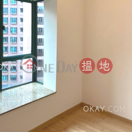 Rare 2 bedroom with parking | Rental, Hillsborough Court 曉峰閣 | Central District (OKAY-R54751)_0