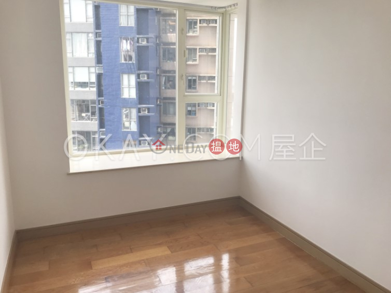 3房1廁,星級會所,露台聚賢居出租單位-108荷李活道 | 中區|香港出租-HK$ 36,000/ 月