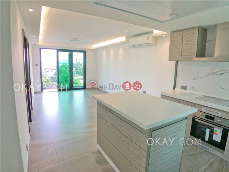 Intimate house on high floor with rooftop & balcony | Rental | Wong Chuk Wan Village House 黃竹灣村屋 Rental Listings